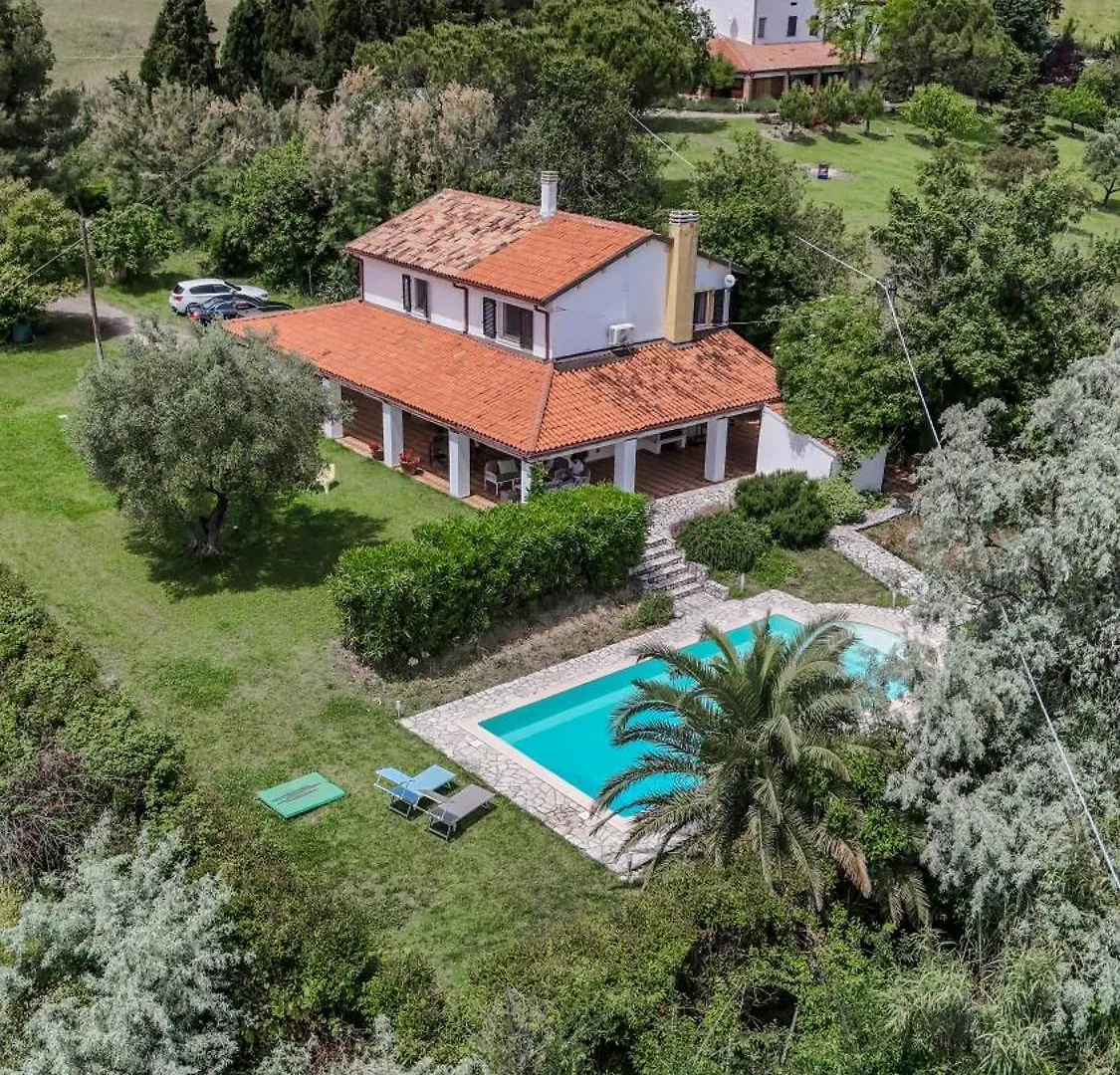 Villa Panoramica Con Piscina Κοριάνο 0*,  Ιταλία